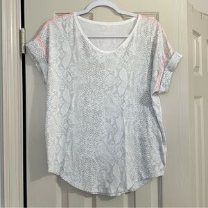Lululemon animal print tee, size 6, perfect condition, so soft, discontinued!